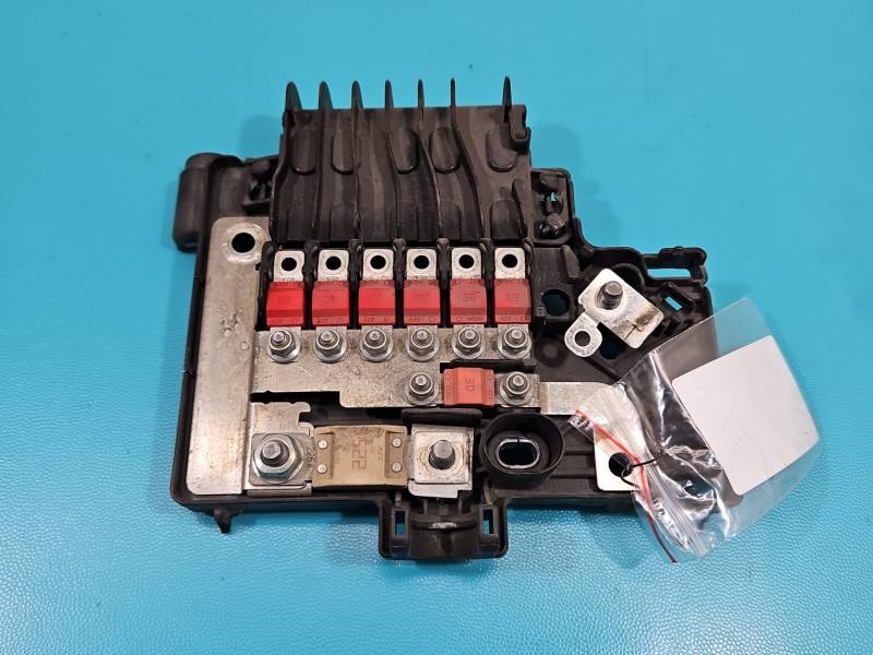 Блок предохранителей Tesla Model S 1013272-00-E — фото детали 2