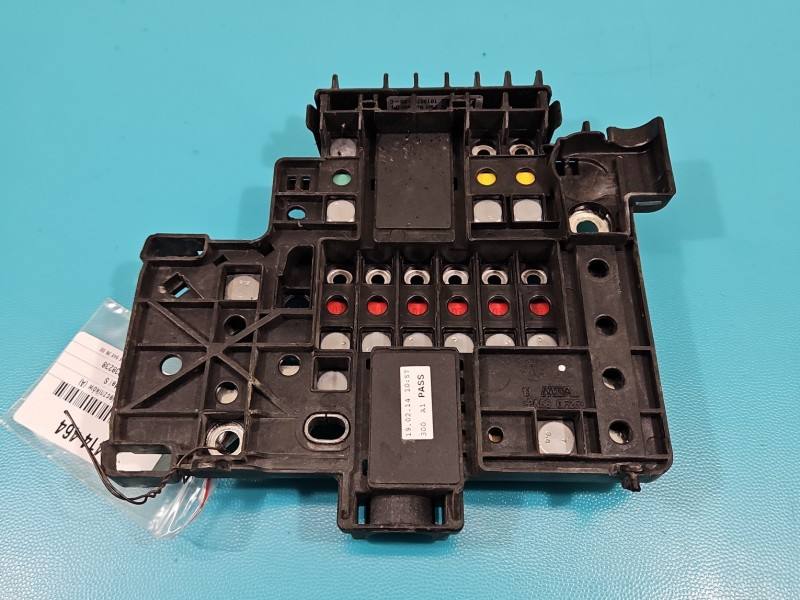 Блок предохранителей Tesla Model S 1013272-00-E — фото детали 3