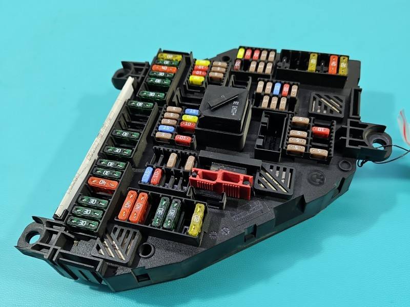 Блок запобіжників BMW 5 F10 9234424