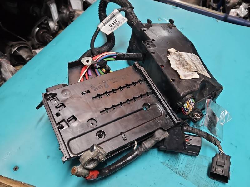 Блок предохранителей Ford C-Max DM5T-14K733 — фото детали 2