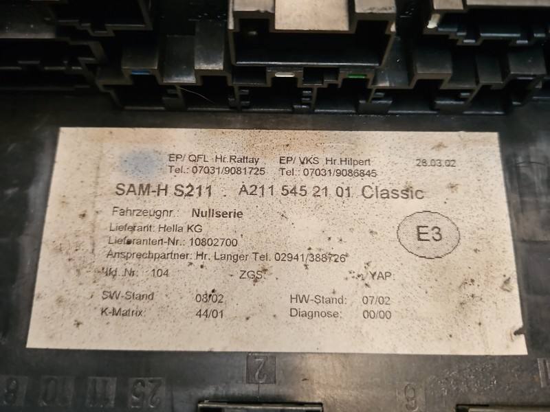 Блок предохранителей Mercedes E W211 A2115452101 — фото детали 2