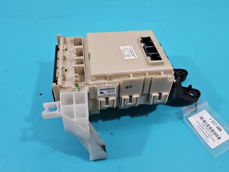 Блок предохранителей Toyota Avensis T27 82730-05140-C — фото детали 4
