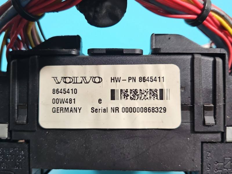 Блок предохранителей Volvo S60 8645410 — фото детали 3