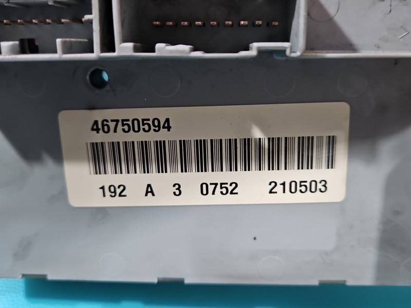 Блок предохранителей Fiat Stilo 51715857NPL — фото детали 7
