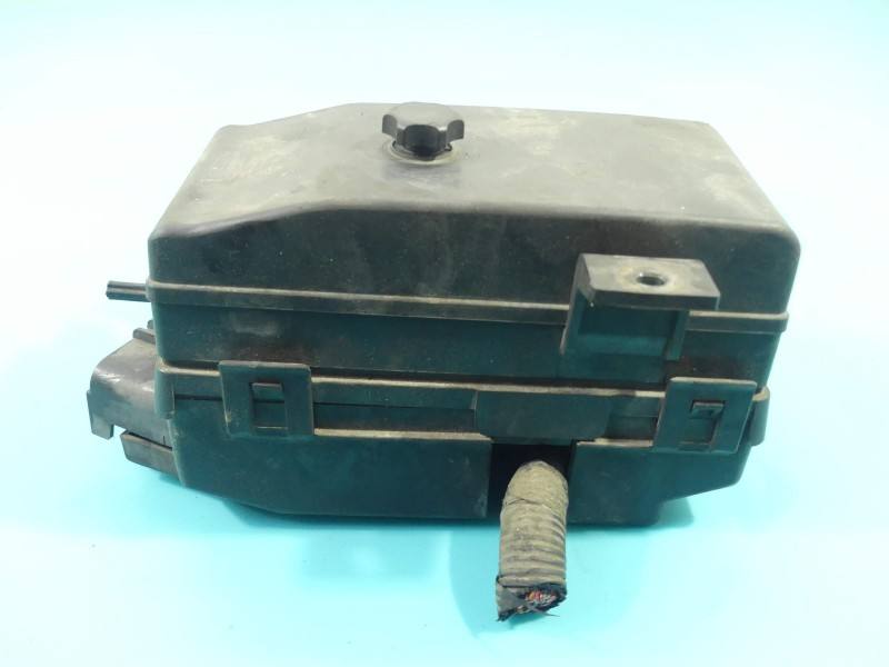 Блок предохранителей Hyundai Trajet 91220-3A021 — фото детали 3