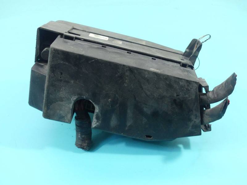 Блок предохранителей Hyundai Trajet 91220-3A021 — фото детали 6