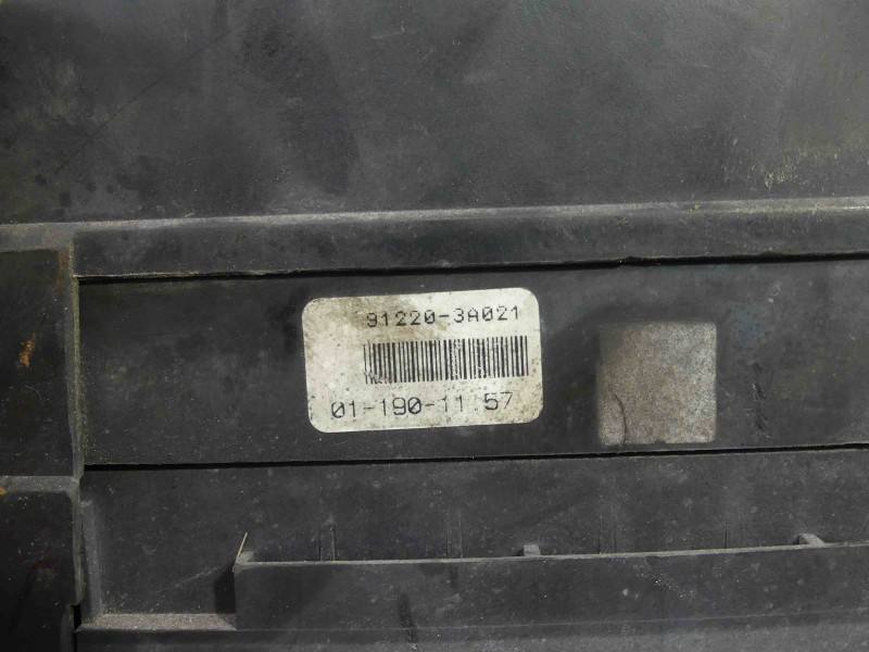 Блок предохранителей Hyundai Trajet 91220-3A021 — фото детали 7
