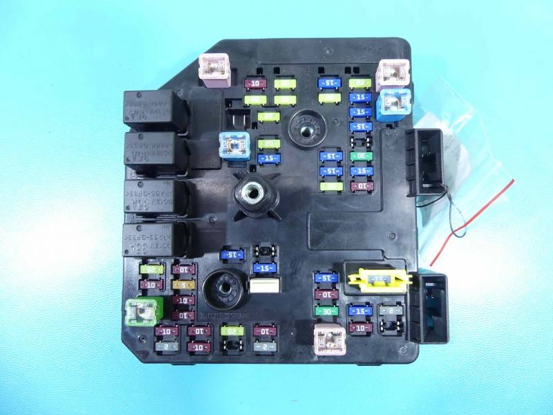 Блок предохранителей Chevrolet Captiva 95137841 — фото детали 2