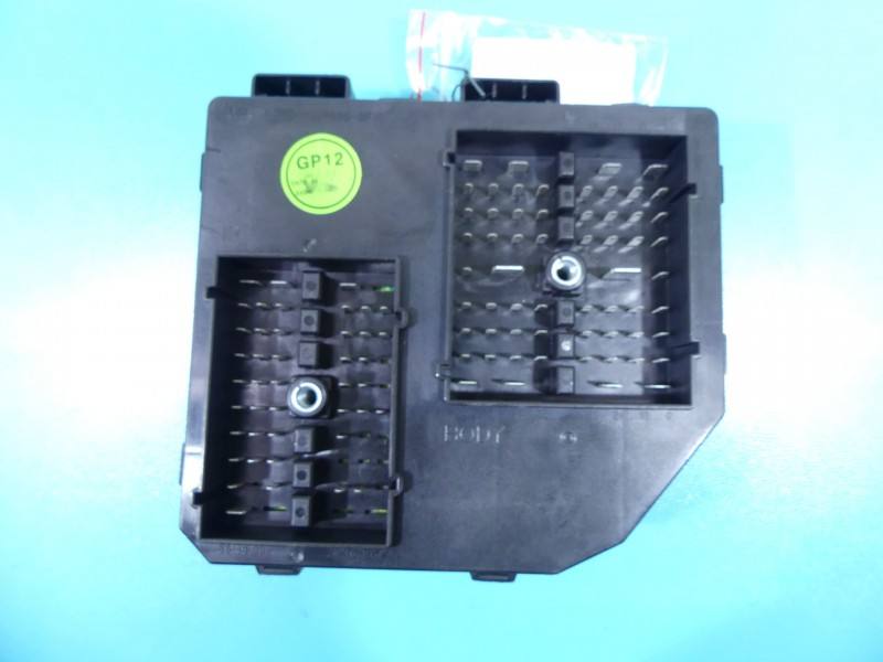 Блок предохранителей Chevrolet Captiva 95137841 — фото детали 3