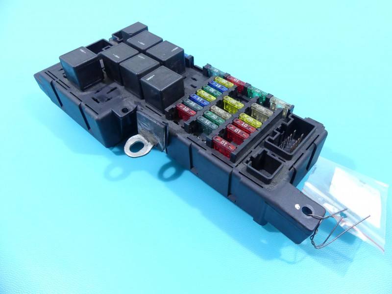 Блок предохранителей Volvo S80 518828108