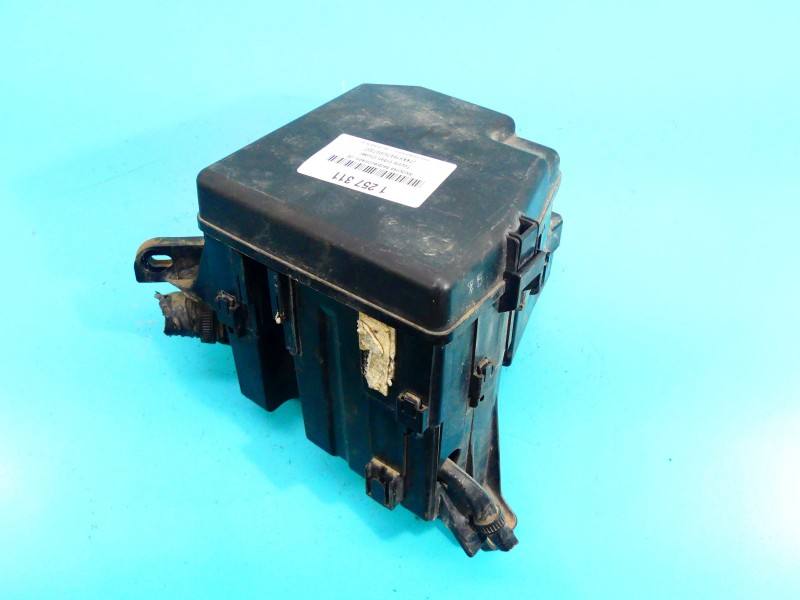Блок запобіжників Toyota Urban Cruiser 82641-47020