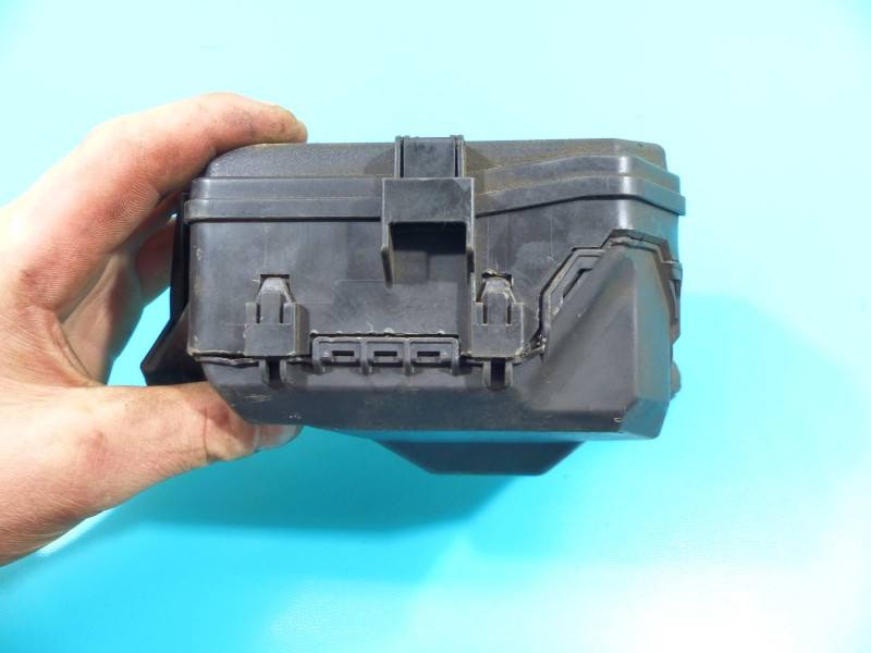Блок предохранителей Toyota Yaris 3 82662-0D140 — фото детали 6
