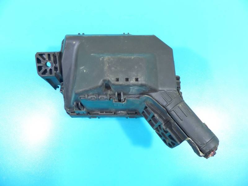 Блок предохранителей Toyota Yaris 3 82662-0D140 — фото детали 7