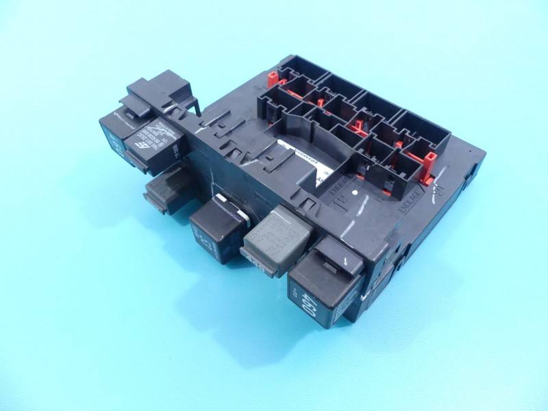 Блок предохранителей Volkswagen Jetta 3C0937049AH