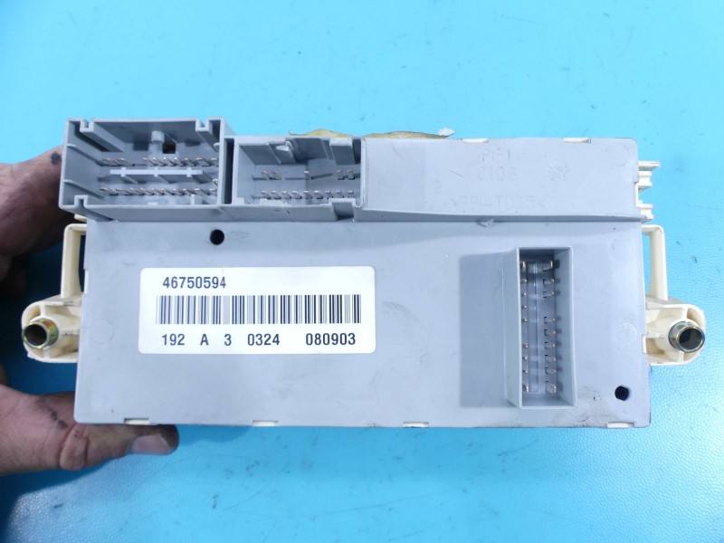 Блок предохранителей Fiat Stilo 46750594 — фото детали 9