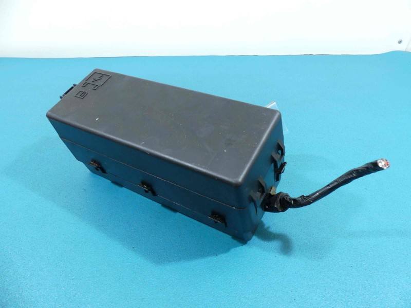 Блок предохранителей Dodge Charger P68197030AB