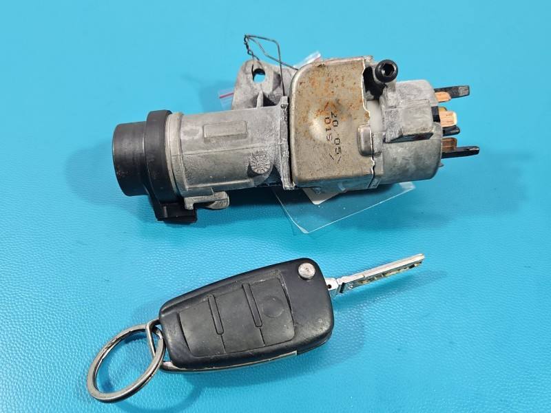 Замок зажигания Audi A4 B7 4B0905851