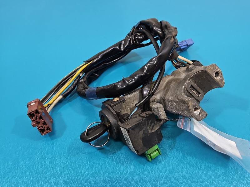 Замок зажигания Honda HR-V N097000581R