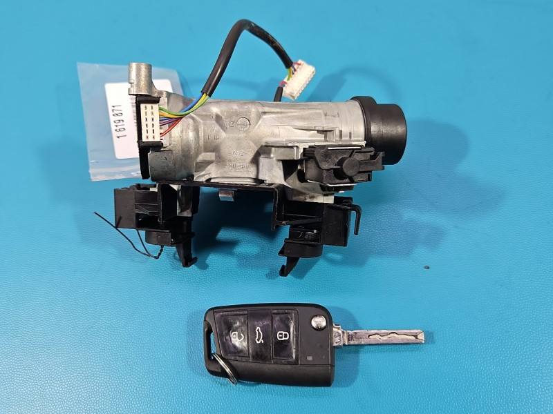 Замок зажигания Volkswagen Touran 5Q0905865