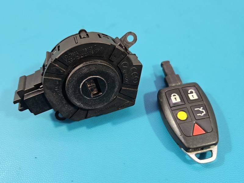 Замок зажигания Volvo V50 30768036