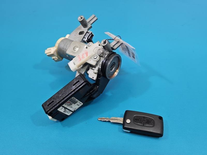 Замок запалювання Citroen C-Crosser 8670A039
