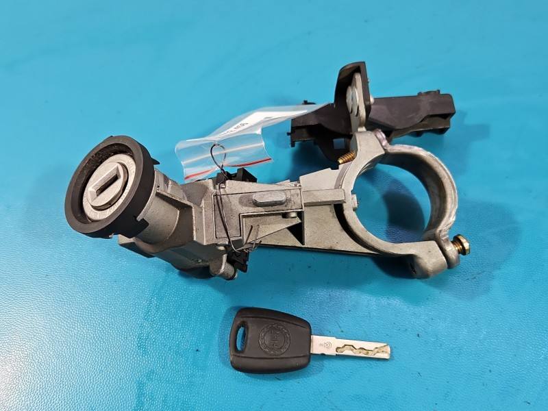 Замок зажигания Fiat Punto 51749998