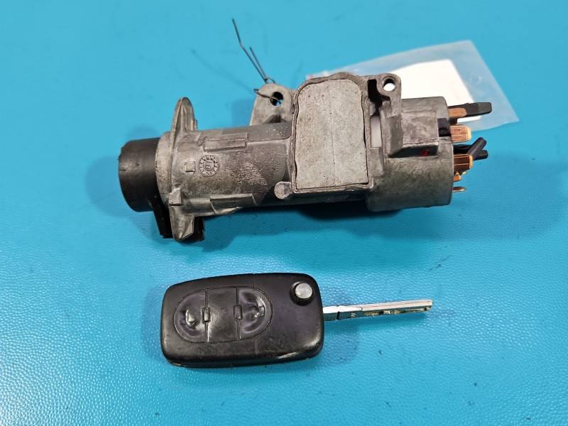 Замок запалювання Audi A4 B6 4B0905851C