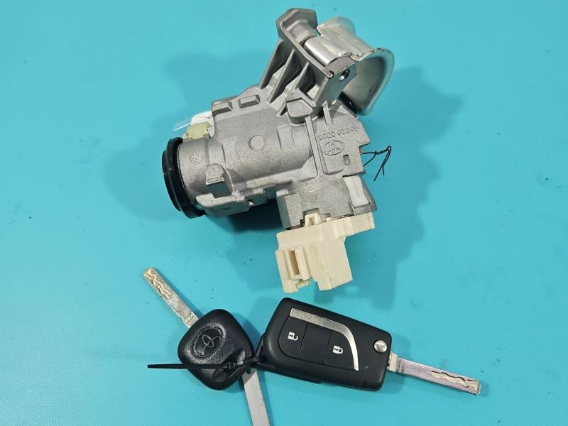 Замок запалювання Toyota Yaris 3 89782-02010