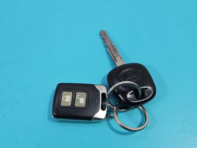 Замок запалювання Toyota Yaris 2 — фото деталі 11