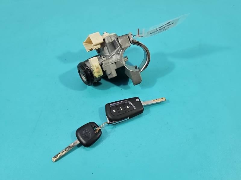 Замок зажигания Toyota Verso 45020-0203