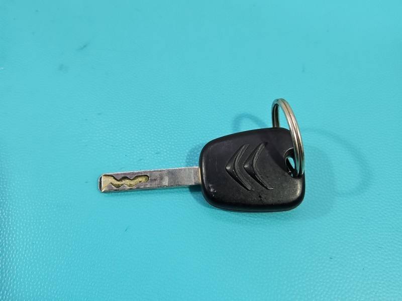 Замок зажигания Citroen C1 — фото детали 8