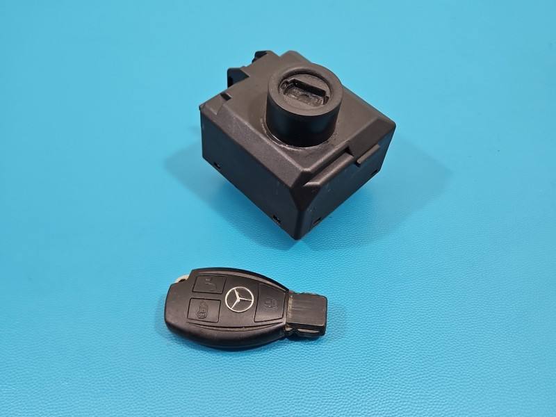 Замок запалювання Mercedes Vito A4479007213