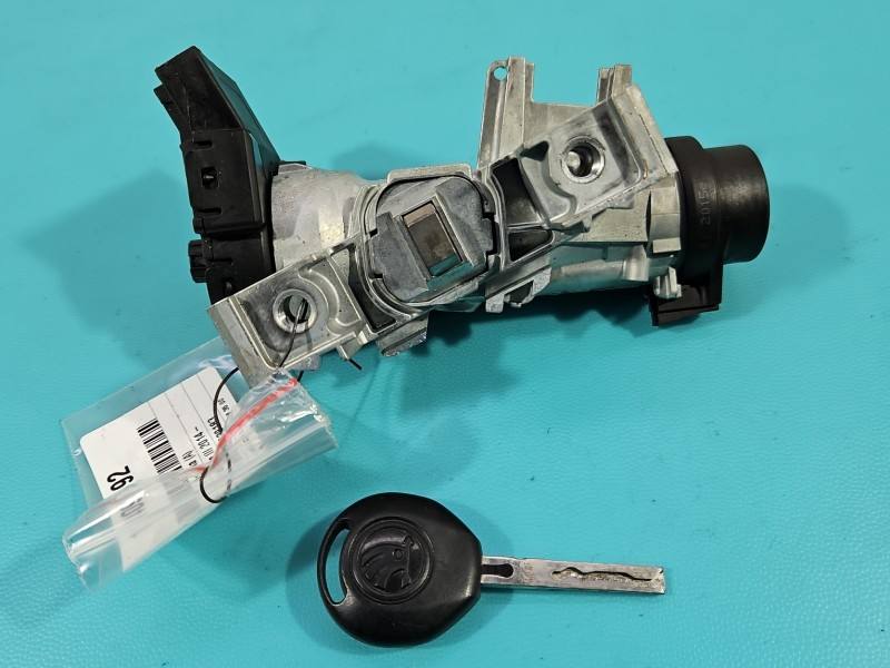 Замок запалювання Skoda Fabia 3 6C0905865