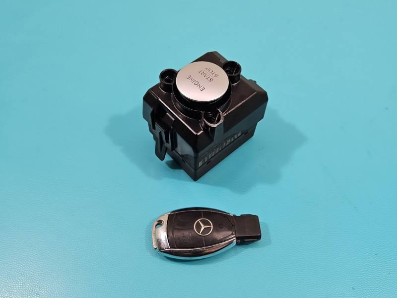 Замок зажигания Mercedes S W221 2215450308