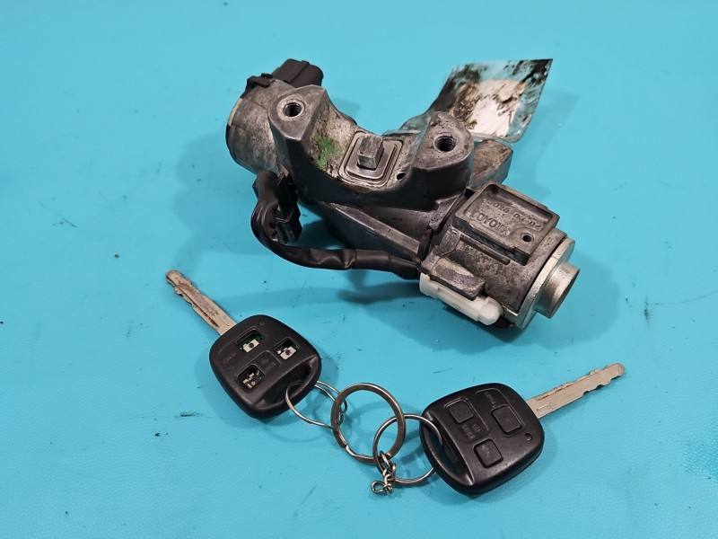 Замок зажигания Toyota Avensis T25 45020-05-04