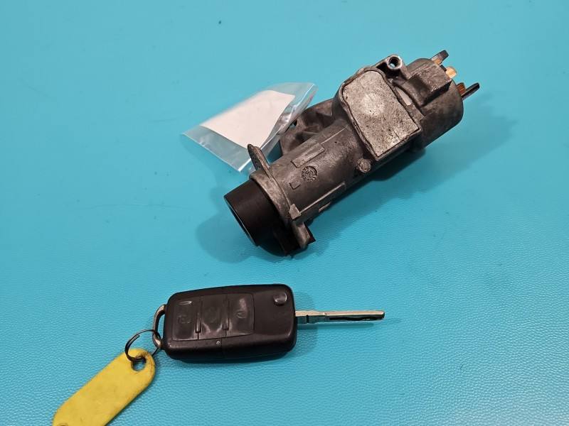Замок запалювання Skoda Roomster 4B0905851C
