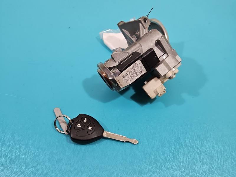 Замок запалювання Toyota Avensis T27 89783-0F011