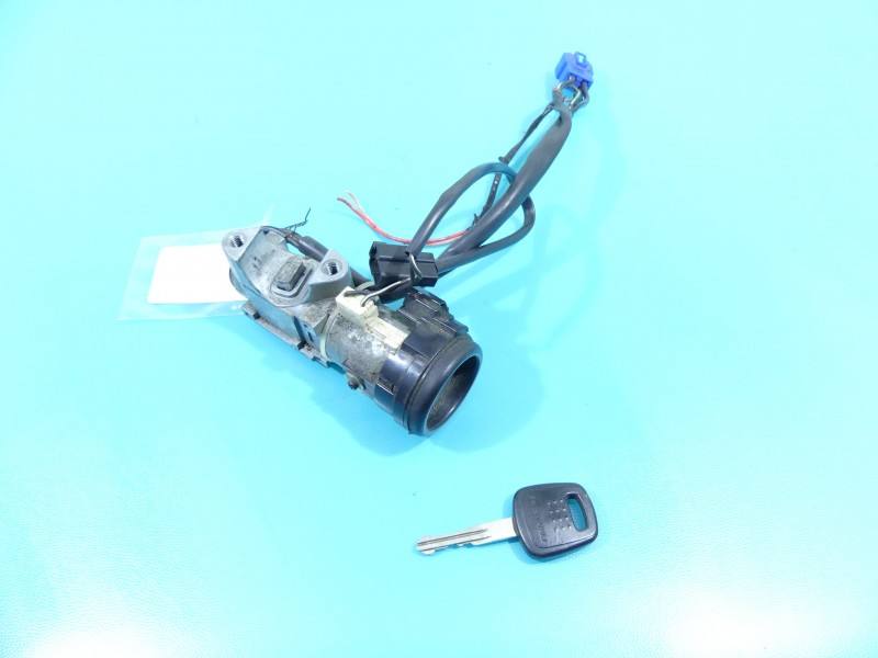 Замок запалювання Subaru Forester 88213FC000