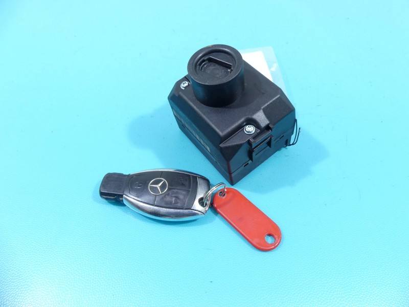 Замок зажигания Mercedes S W221 2215450708