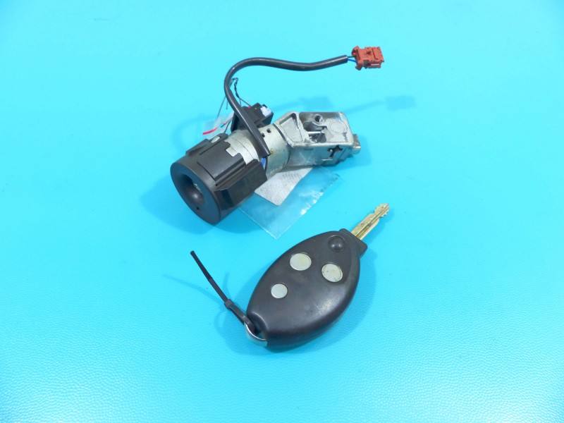Замок запалювання Citroen C5 8200044873