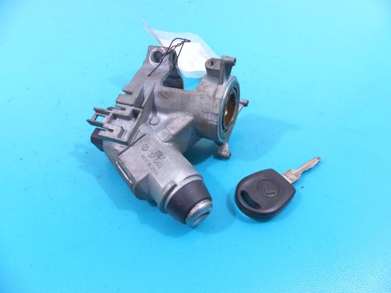 Замок зажигания Volkswagen Vento