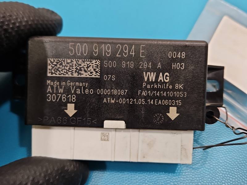 Блок керування парктроніком Volkswagen Golf 7 5Q0919294E — фото деталі 3