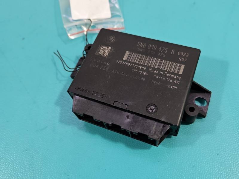 Блок керування парктроніком Volkswagen Tiguan 5N0919475B