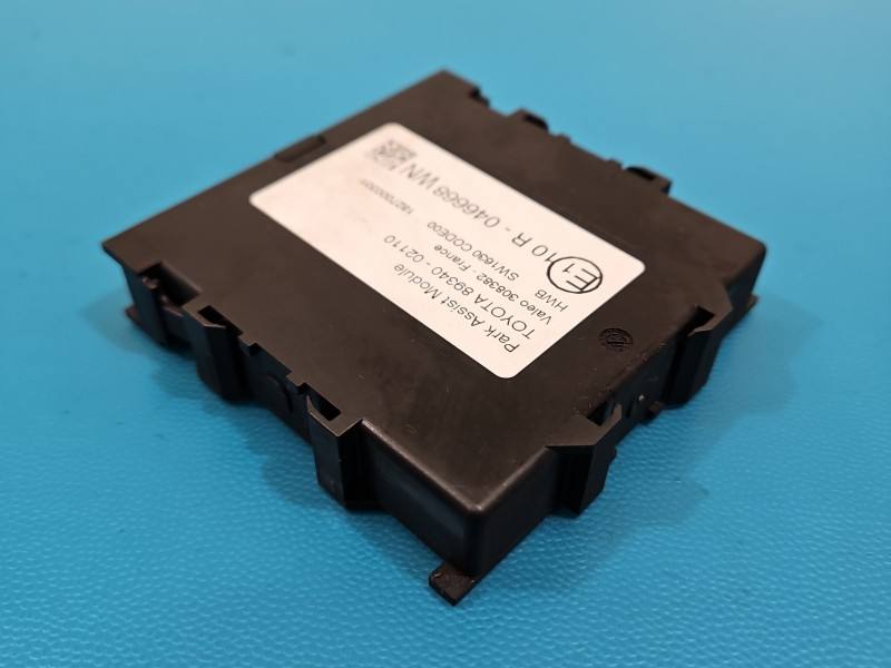 Блок керування парктроніком Toyota Auris 89340-02110