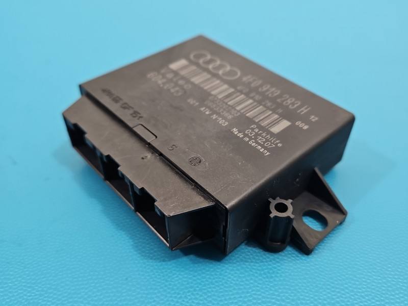 Блок керування парктроніком Audi Q7 4F0919283H