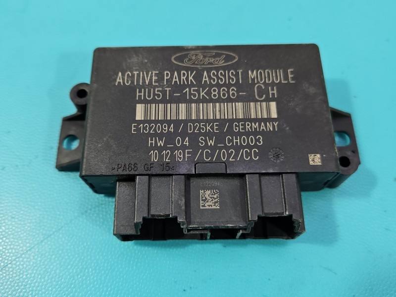 Блок керування парктроніком Ford Focus HU5T-15K866-CH