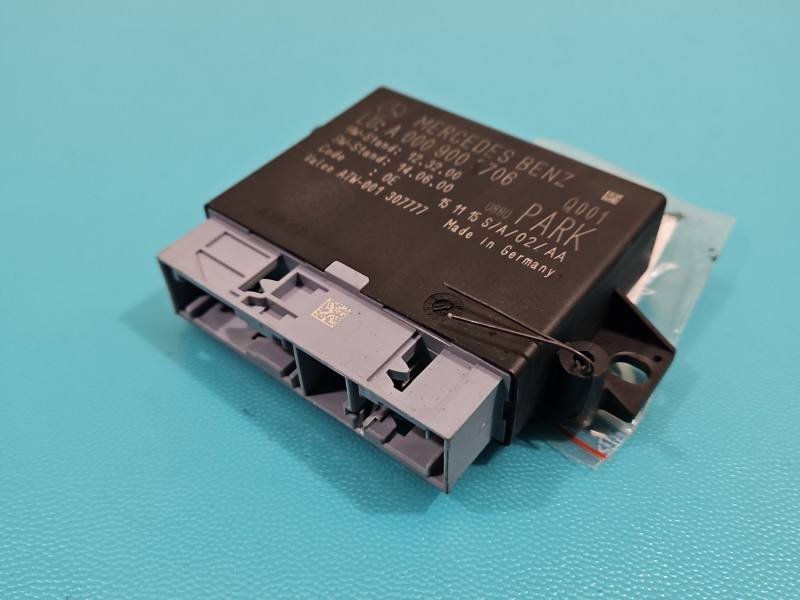 Блок керування парктроніком Mercedes E W212 A0009003706