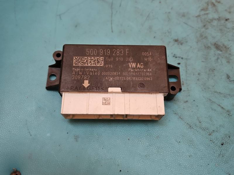 Блок керування парктроніком Skoda Rapid 5Q0919283F