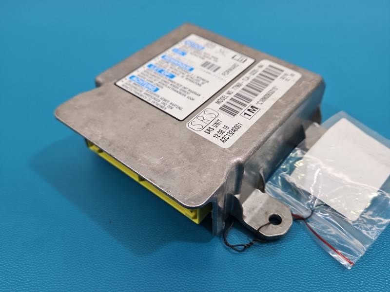 Блок керування Airbag Honda CR-V 77960-TLA-G220-M4