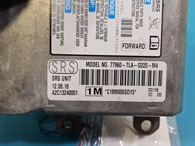 Блок керування Airbag Honda CR-V 77960-TLA-G220-M4 — фото деталі 3